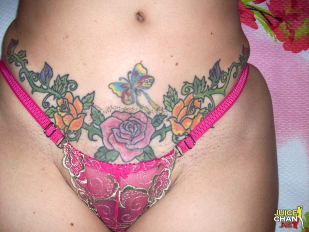 Fotos Amadora Da Esposa Tatuada e Toda Gostosa Caiu Na Net