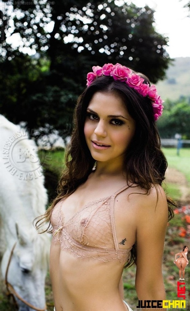Playboy Agosto De 2014 Jessika Alves
