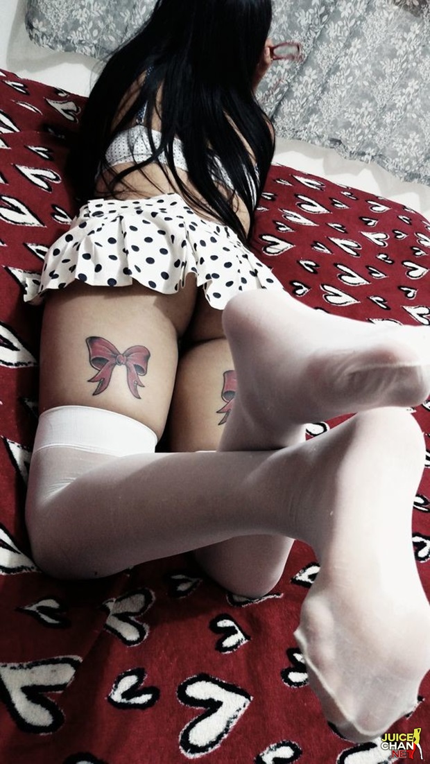 Namorada Ninfeta Tatuada Provocando Em Fotos Amadoras