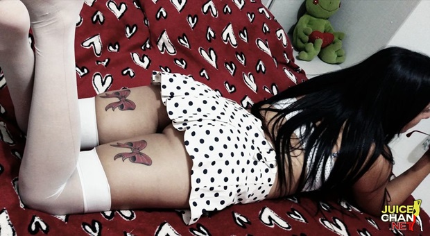 Namorada Ninfeta Tatuada Provocando Em Fotos Amadoras